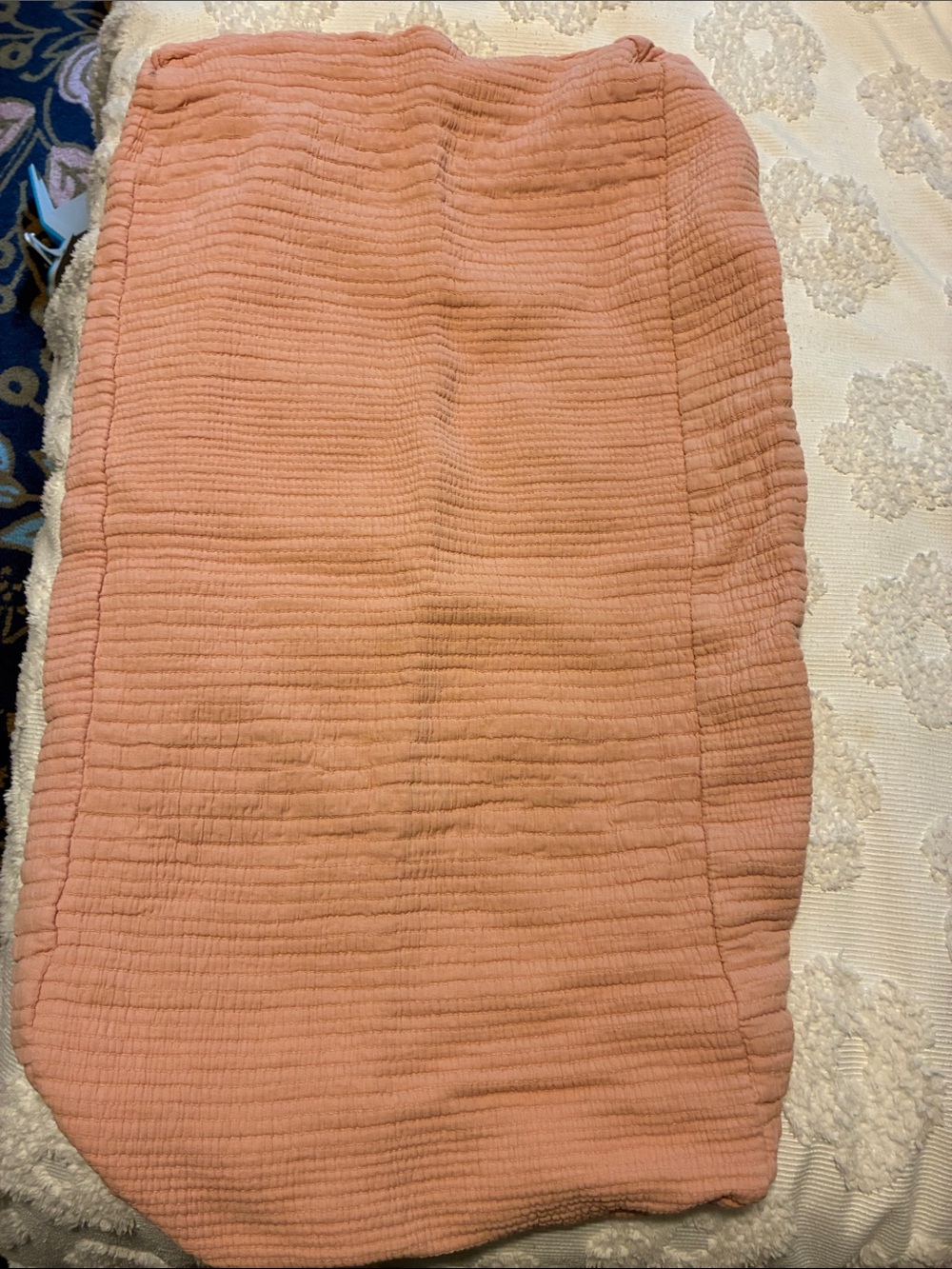 west elm x pbk Organic Matelassé Changing Pad Cover (Blush)